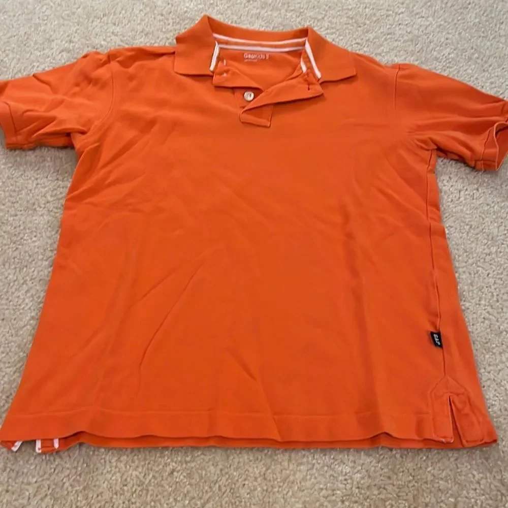 GAP KIDS SIZE MEDIUM SHIRT